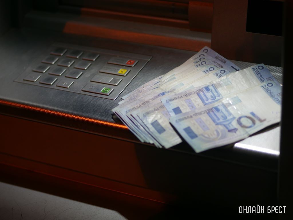 В Беларуси названа средняя зарплата бюджетников за 2024 год