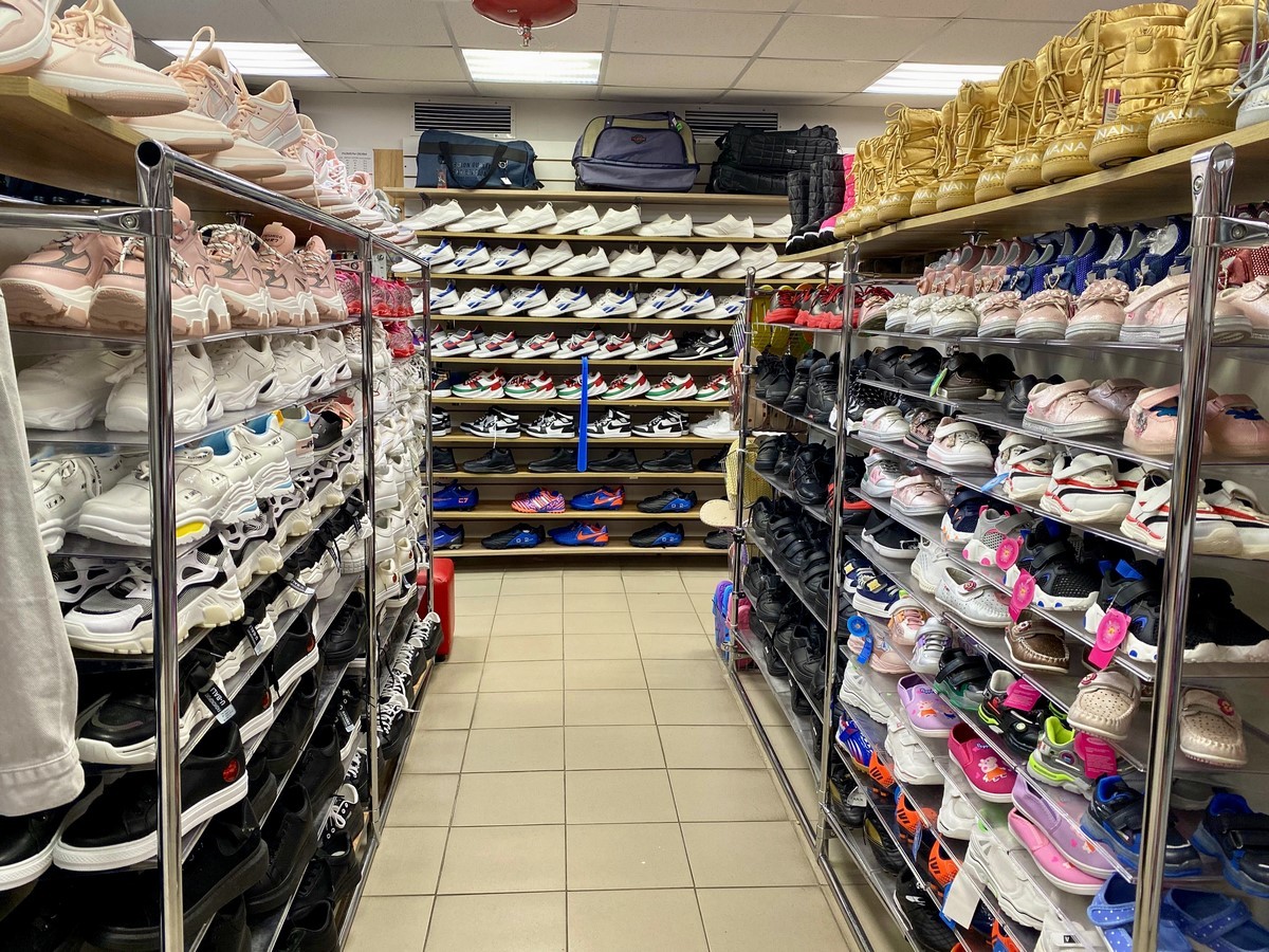 Стильно и выгодно! Отправляемся на шопинг в брестские магазины одежды, обуви и аксессуаров