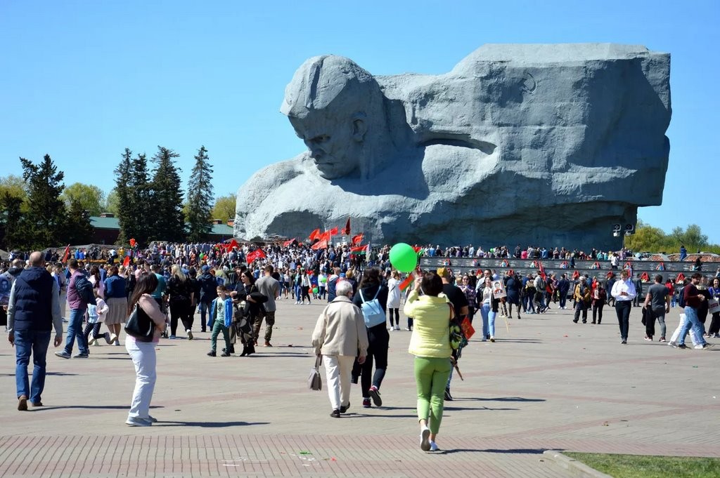 Как в Бресте празднуют 9 Мая