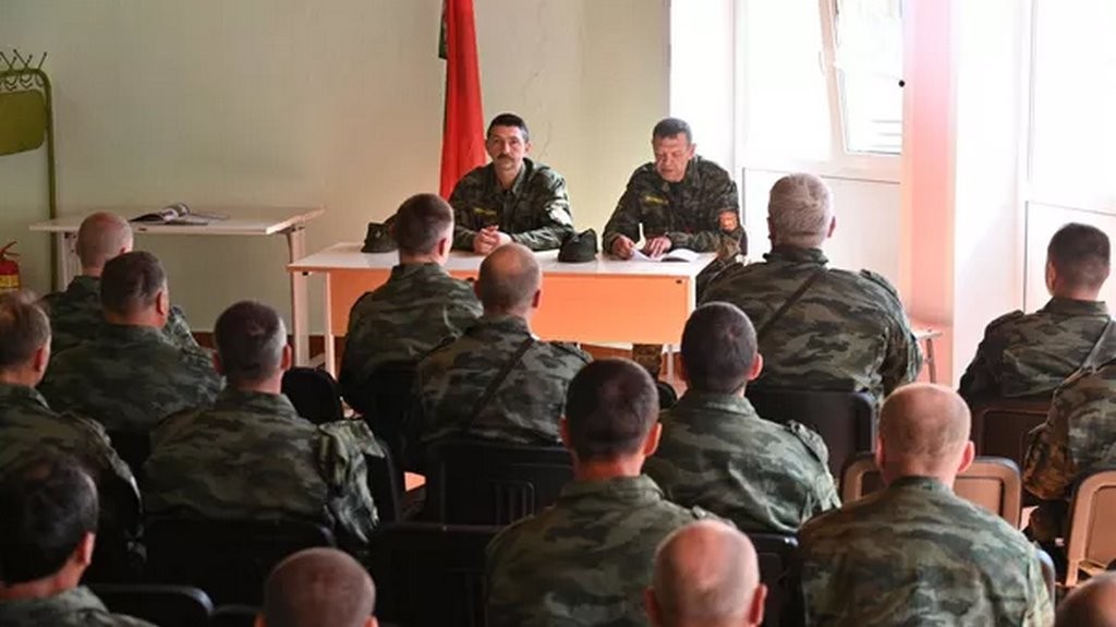 О чем говорят в территориальных войсках Беларуси? Репортаж из Кобринского района