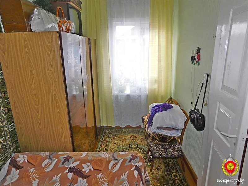 Пока жительница Иванова полола огород, вор хозяйничал в ее доме. Но «наследил»