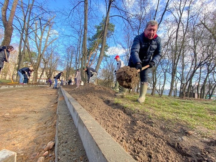 Более 50 тыс. брестчан вышли на республиканский субботник