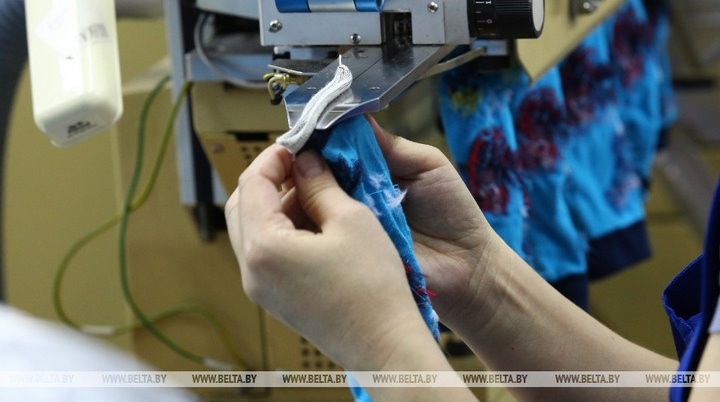 На производстве. Фото из архива