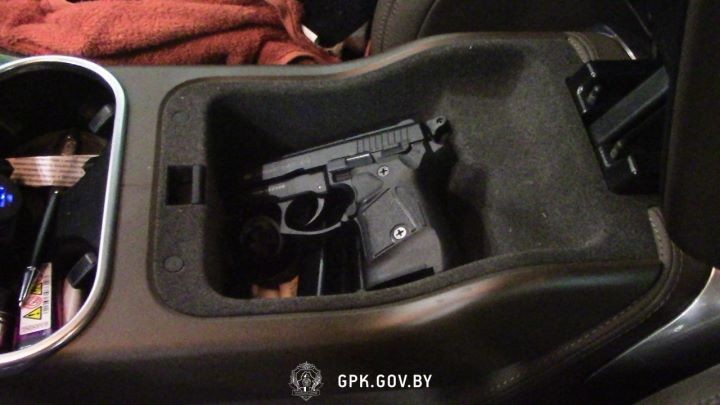 В Бресте пограничники задержали россиянина с «набором для самообороны»