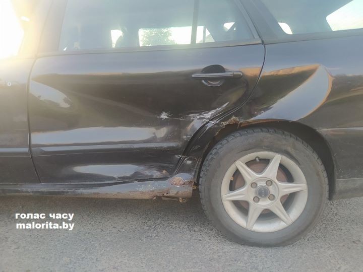 В Малорите французский автомобиль врезался в бок «Фиату», который от удара развернуло