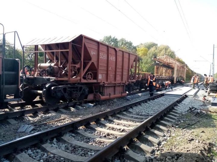 Как в Березе ремонтировали ж/д переезд