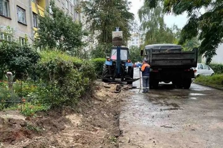 В Бресте продолжается благоустройство дворовых территорий