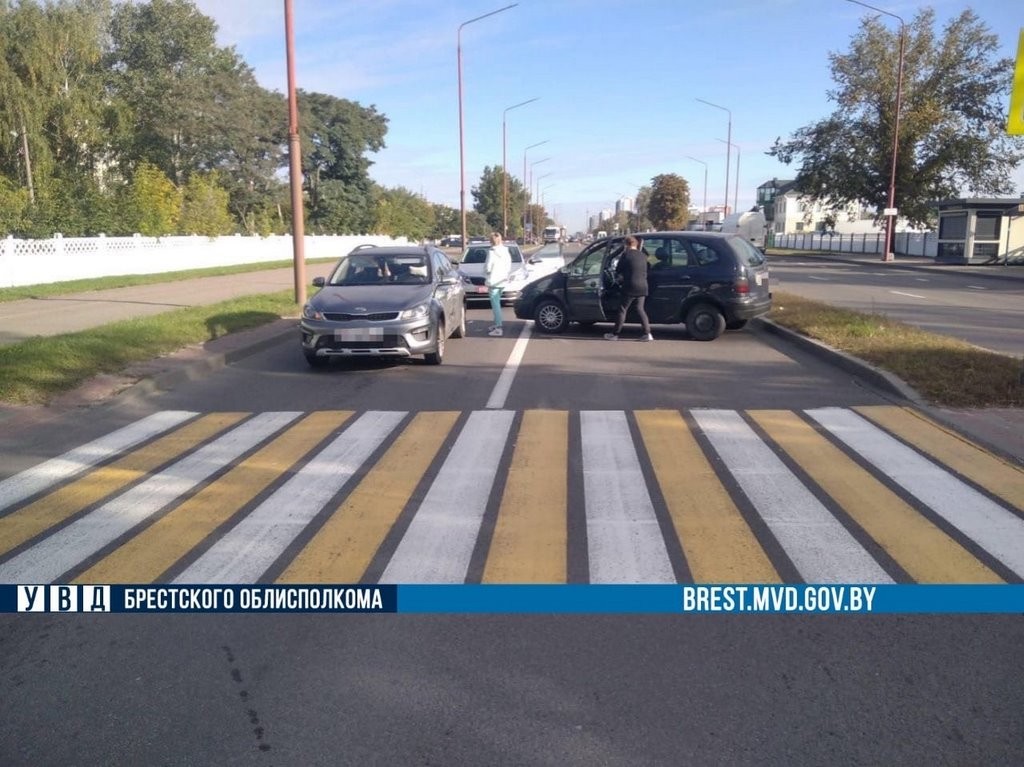 Одна брестчанка «догнала» другую на Рябцева в Бресте