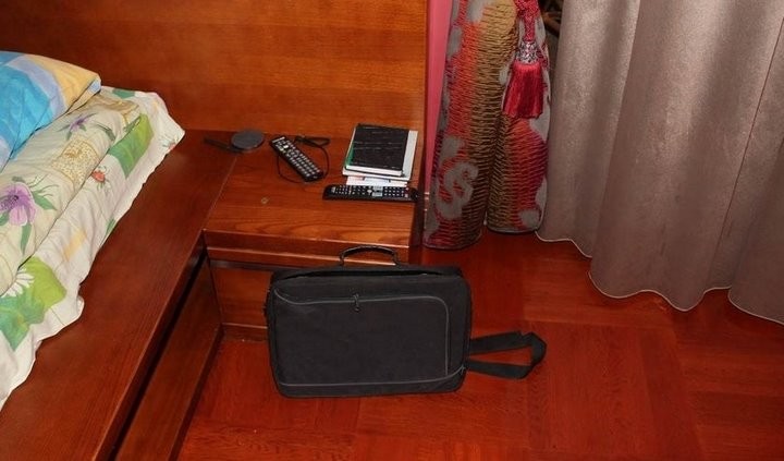 Более 88 тысяч долларов похитили двое подростков у родителей своих друзей