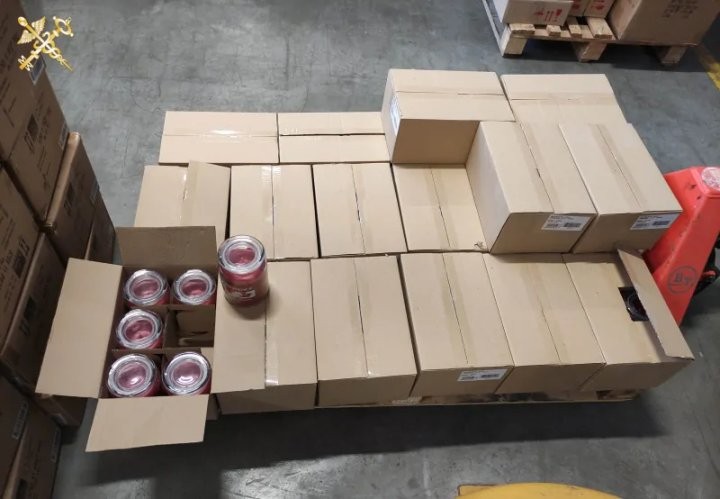 Партию незадекларированных товаров на 26 тыс. рублей обнаружили брестские таможенники в грузовике из Чехии