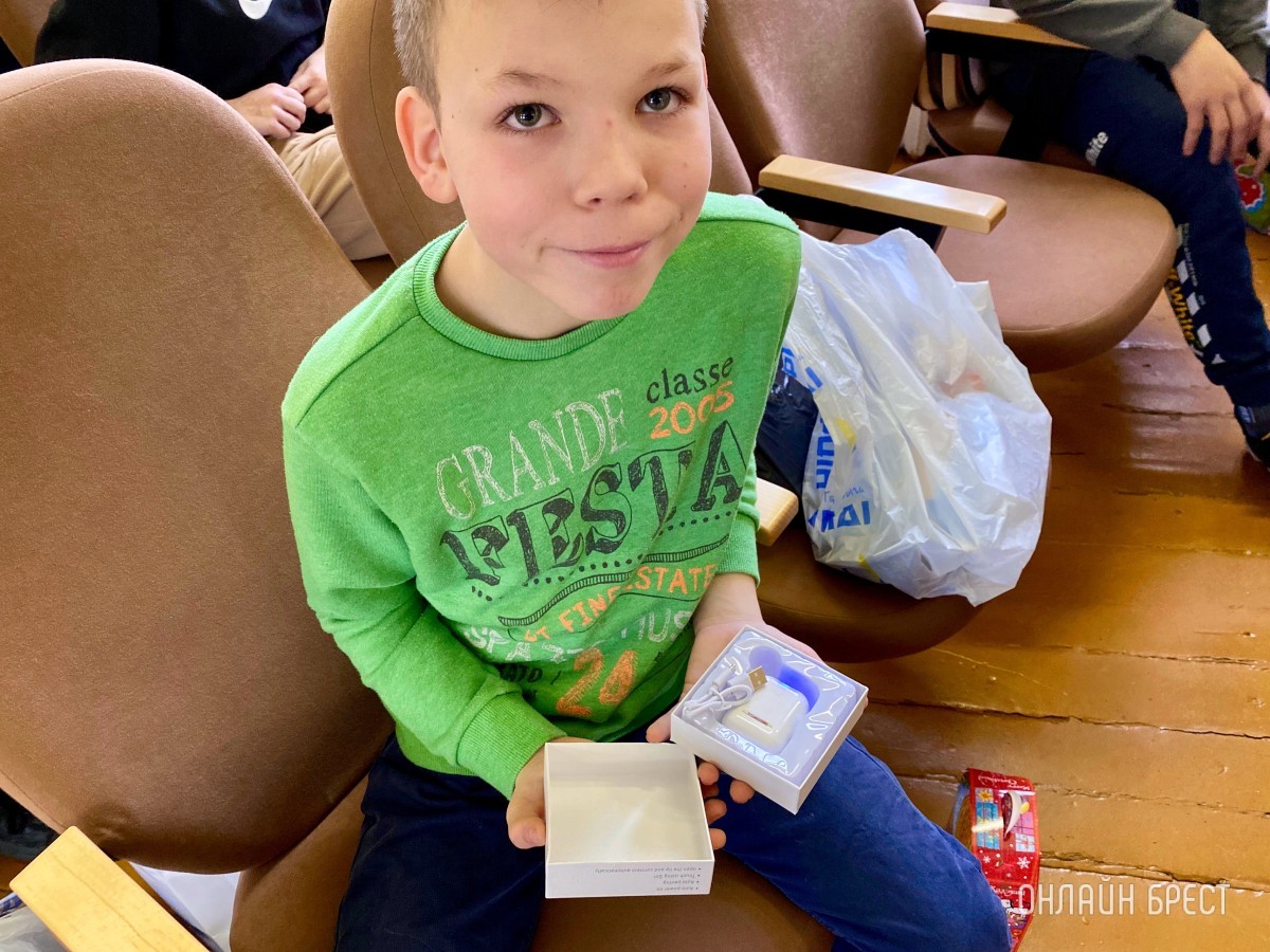 32 письма, 32 исполнения желаний и море позитива! Большой новогодний фотоотчёт из Дивинского детского дома (Брестская область)