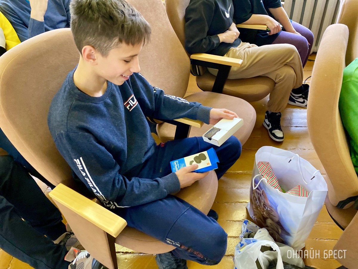 32 письма, 32 исполнения желаний и море позитива! Большой новогодний фотоотчёт из Дивинского детского дома (Брестская область)