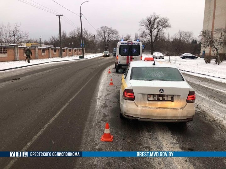 В Бресте такси столкнулось со скорой