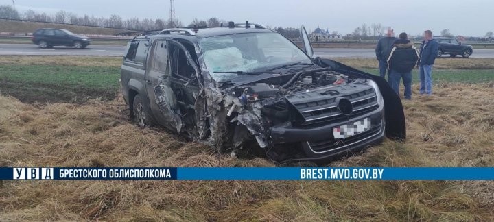 Житель Бреста «протаранил» остановку