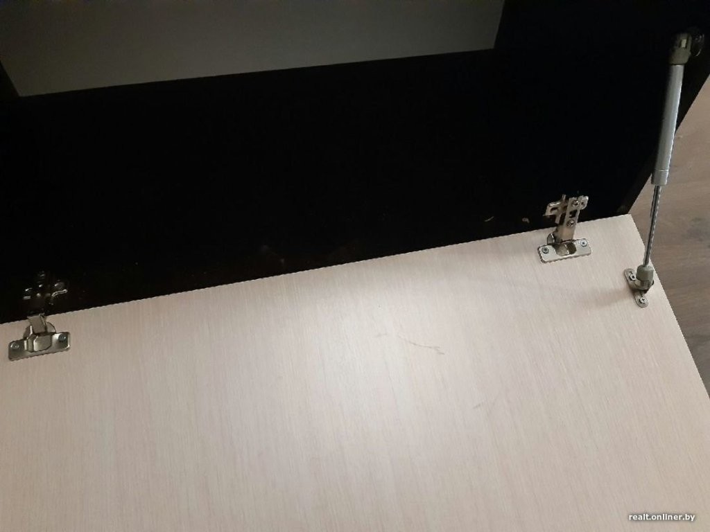 «Ущерб такой, что цена квартиры упала на $10 000». Минчанин сдал жилье девушке и пожалел