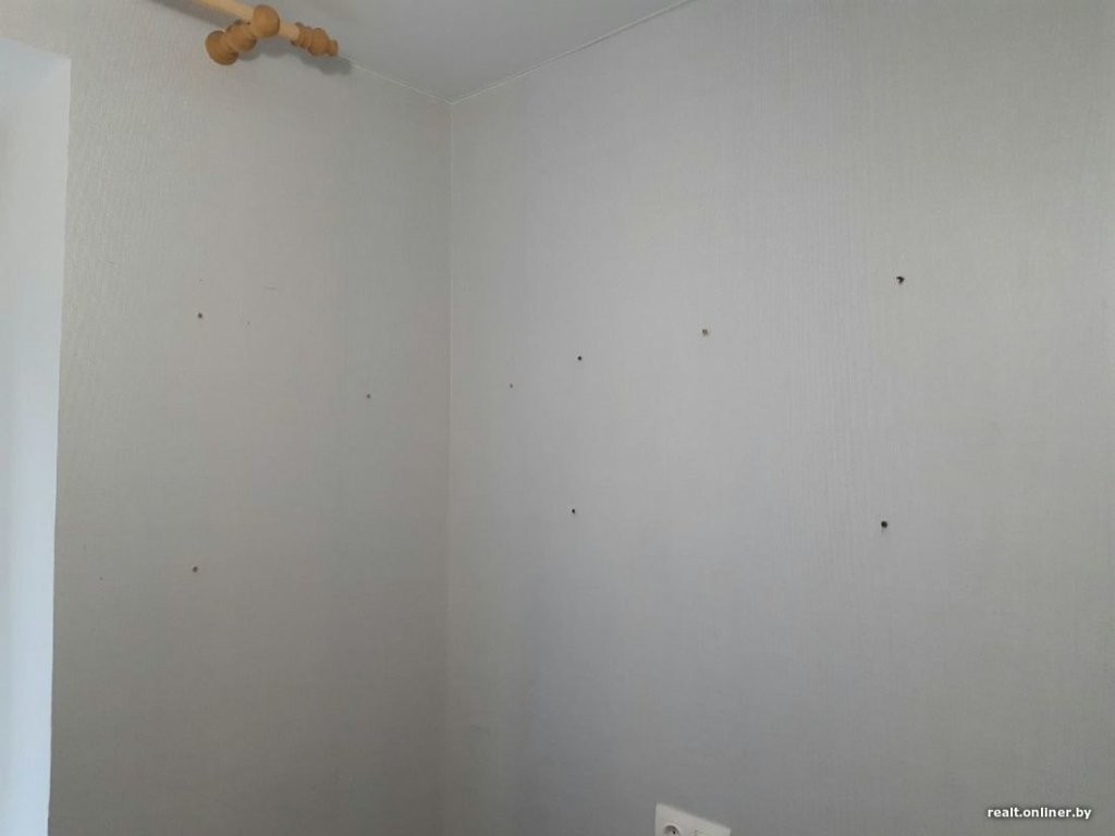 «Ущерб такой, что цена квартиры упала на $10 000». Минчанин сдал жилье девушке и пожалел