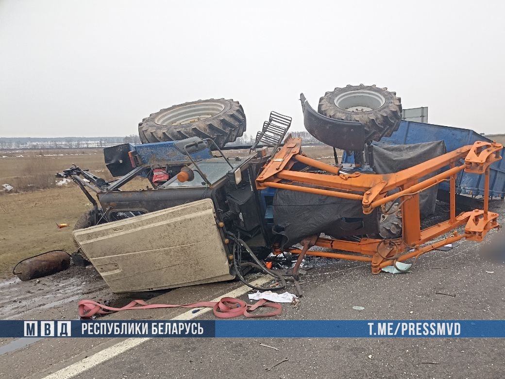 Смертельное ДТП на М1 с опрокинувшимся грузовиком. Причина аварии