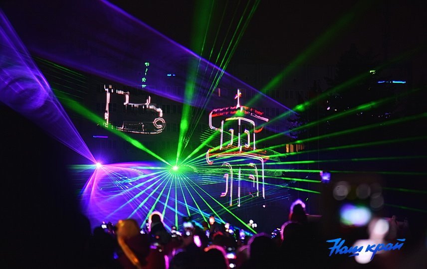 Завораживающее лазерное шоу