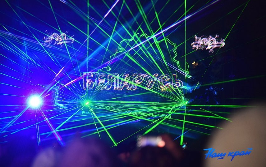 Завораживающее лазерное шоу