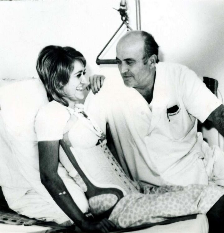 История стюардессы, которая выжила при падении с высоты 10 тысяч метров