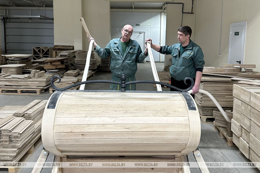 Сани для Первого, или Как пинские мастера изготовили эксклюзивный подарок Президенту