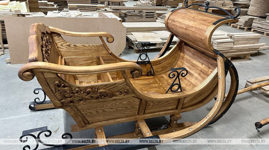 Сани для Первого, или Как пинские мастера изготовили эксклюзивный подарок Президенту