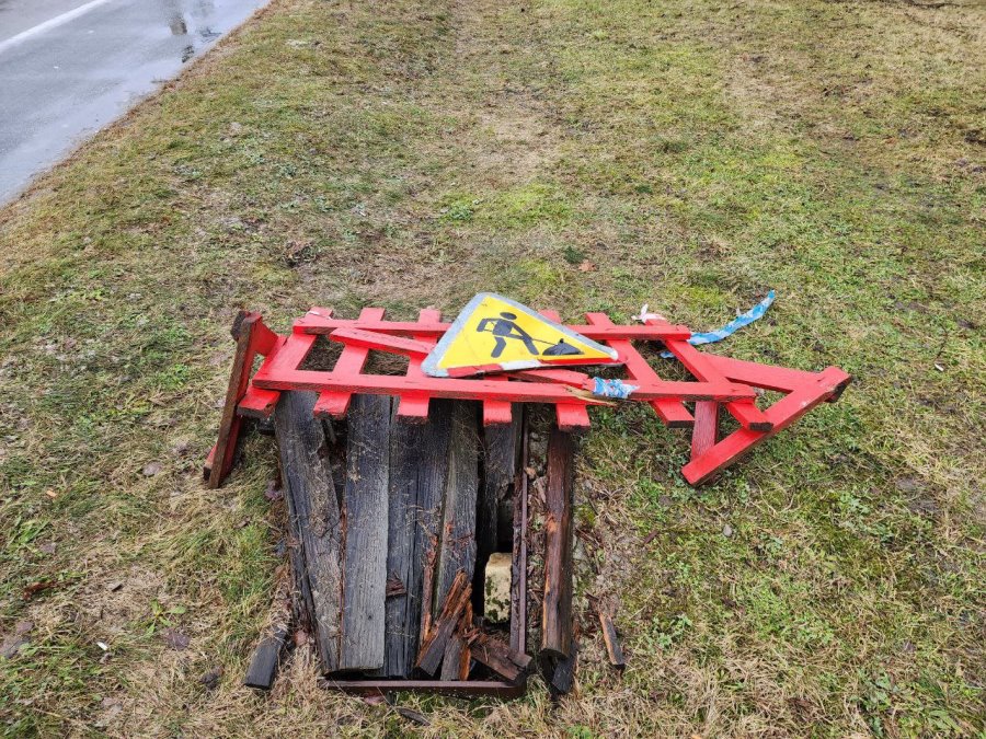 В Дрогичине в многоэтажке по улице Карла Маркса затапливает стоянку и подвалы