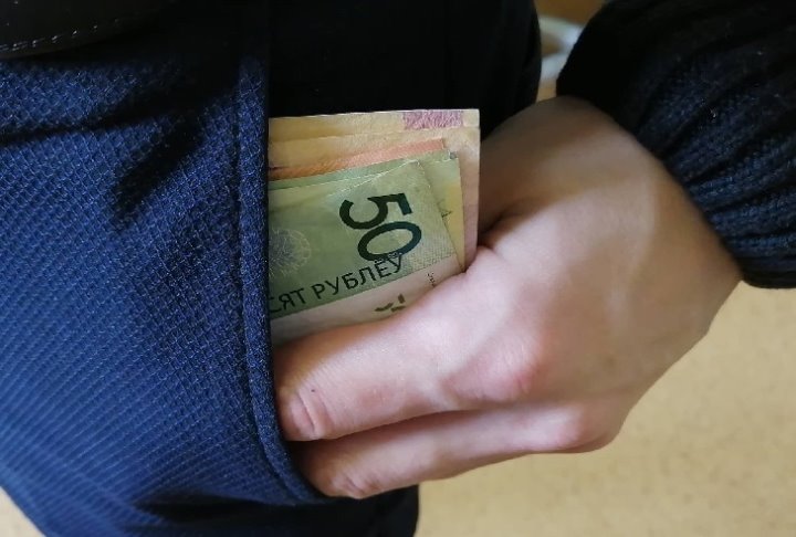 За очистку вентиляции обычным пылесосом брали 175 рублей. Тысячи белорусов пострадали от «ходоков»