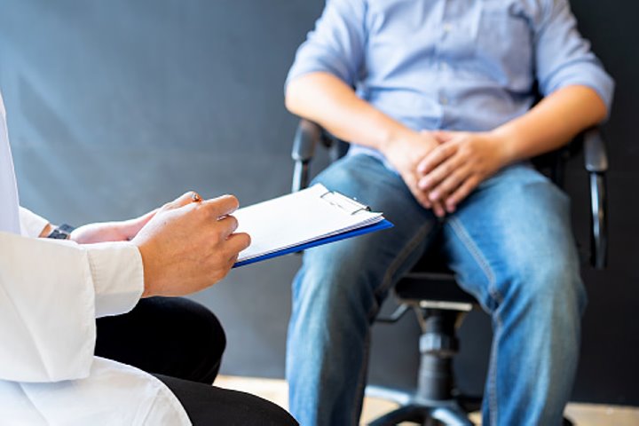 Влияет ли излучение мобильных телефонов на мужское репродуктивное здоровье? Спросили у врача