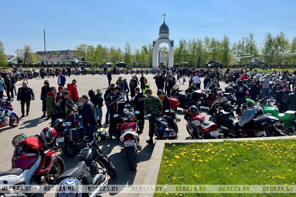 В Березовском районе байкеры открыли мотосезон