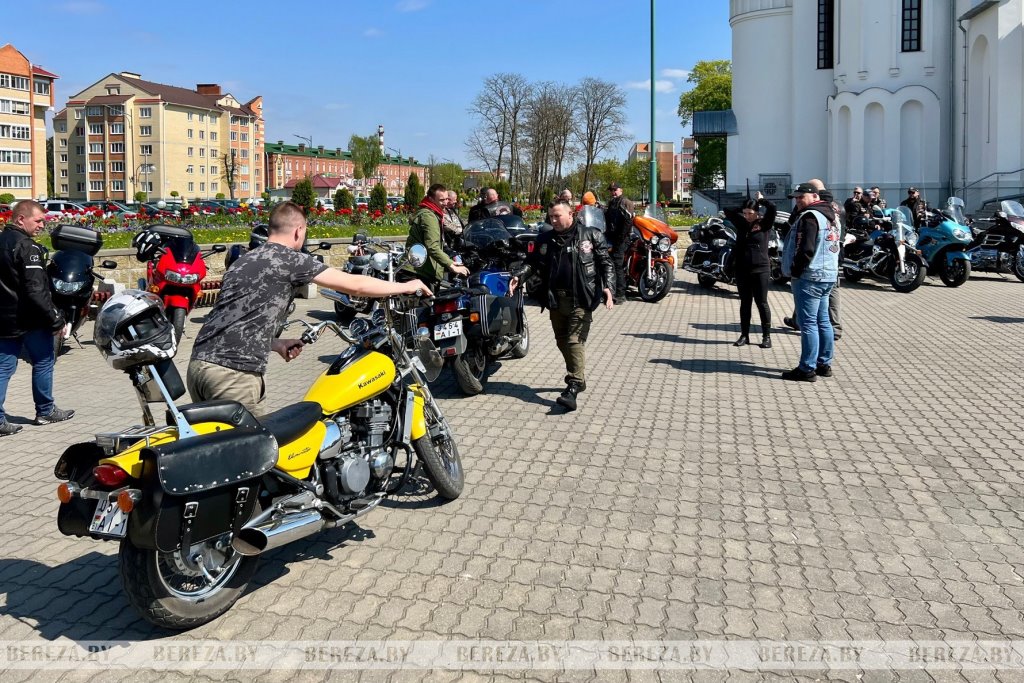 В Березовском районе байкеры открыли мотосезон