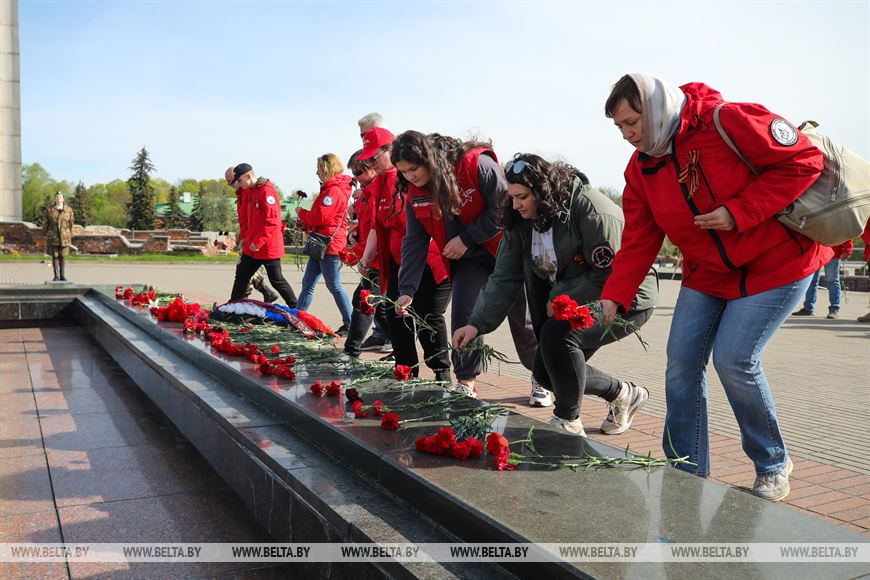 Частицу Вечного огня с Поклонной горы доставили в Брестскую крепость