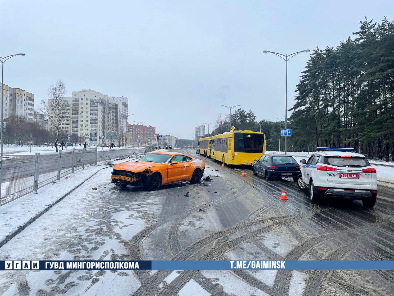 Каршеринговый Ford Mustang разбили в Минске