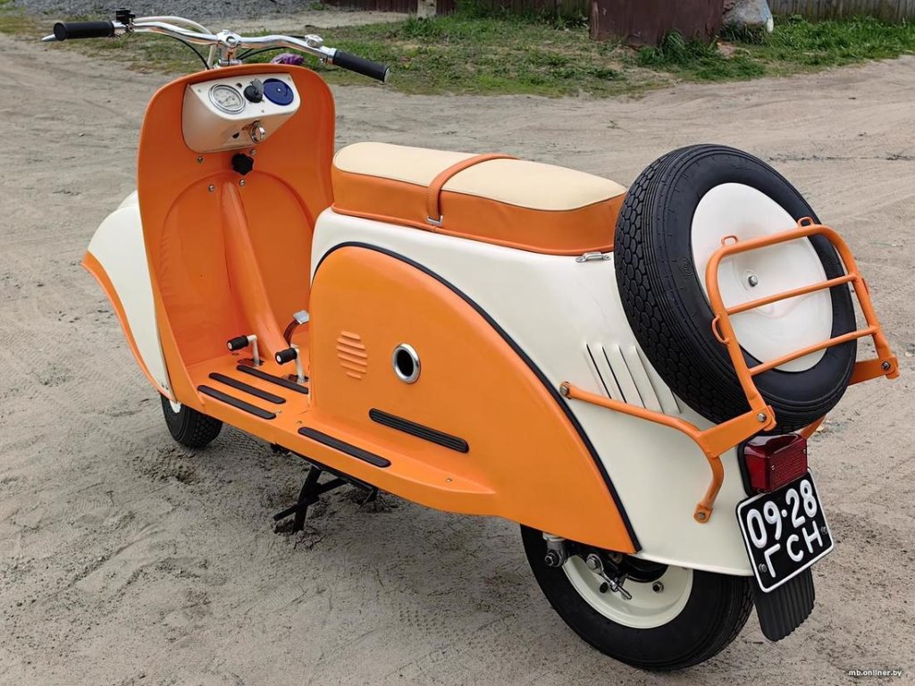 Белорус восстанавливает советские мотороллеры на продажу. Кажется, недорого