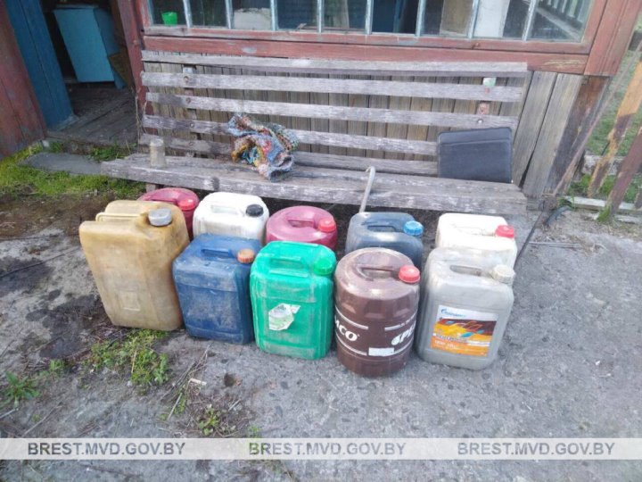 Почти 200 литров окрашенного дизтоплива изъяли у жителя Брестской области