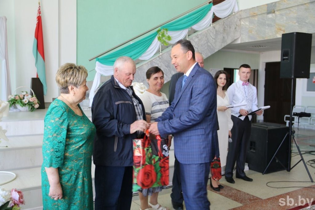 Тренинги, концерт, награждение победителей - в Брестском районе отпраздновали Международный день семьи