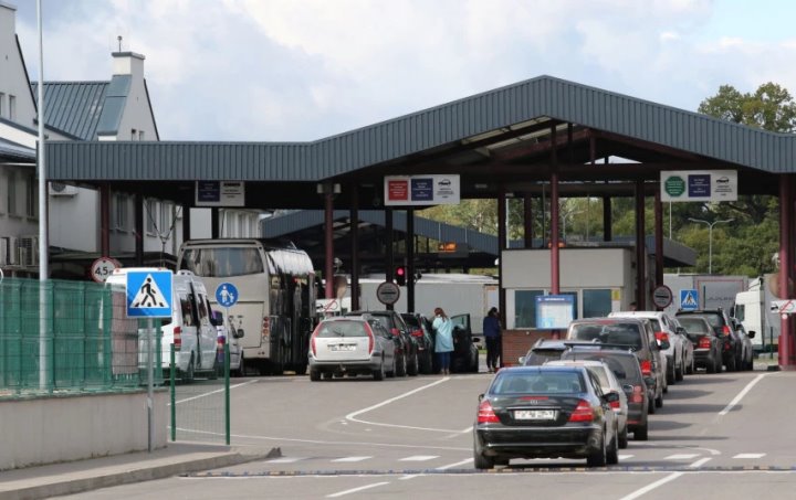 Двое пьяных белорусов поехали в Литву – на границе их не пропустили