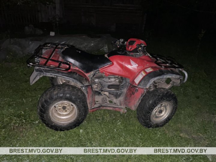 6-летний житель Столинского района, не имея права управления, управлял квадроциклом марки «Honda TRX»