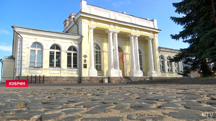 В Кобрине прокладывают турмаршруты с помощью нейросети. Посмотрите, как работает искусственный интеллект