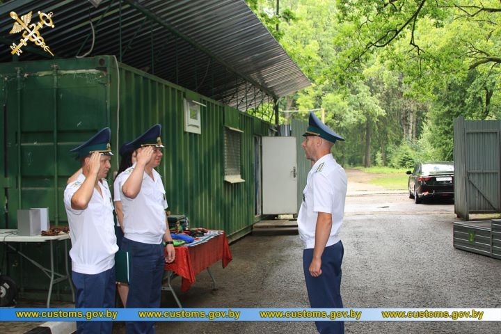 Представители Брестской таможни стали победителями XI лично-командных соревнований по служебному многоборью кинологов