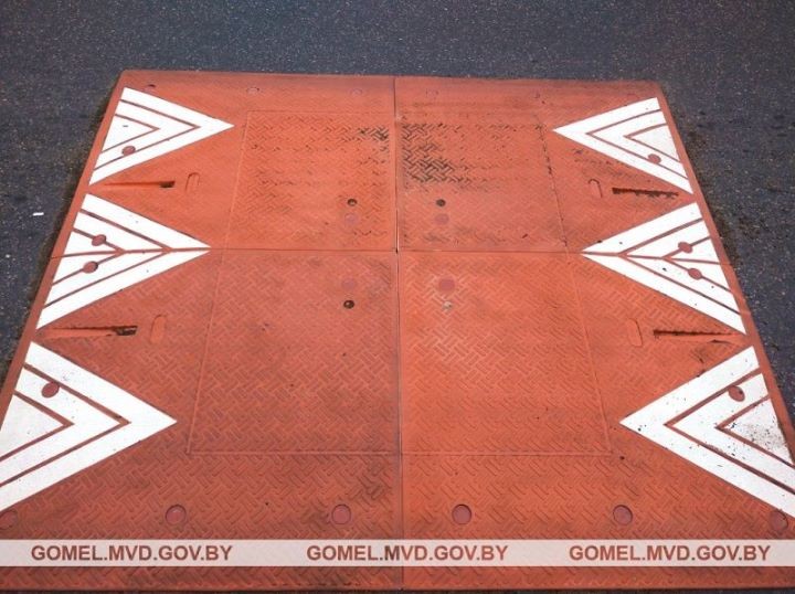 В Гомеле начали устанавливать «подушки скорости»