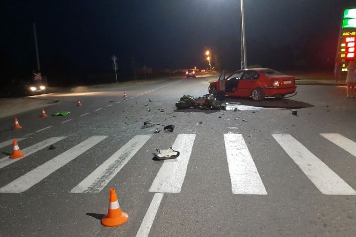 В Белоозерске в ДТП пострадали мотоциклист и его пассажир