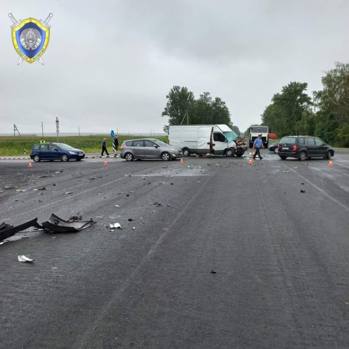 Пассажирский автобус опрокинулся под Барановичами. СК рассказал подробности