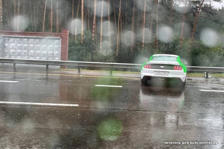 В Минске в аварию попал каршеринговый Ford Mustang