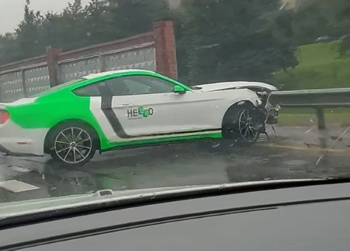 В Минске в аварию попал каршеринговый Ford Mustang