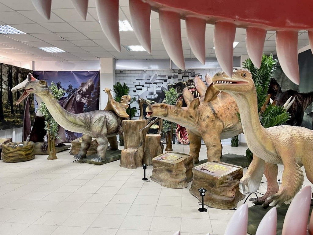 НАШЕСТВИЕ ДИНОЗАВРОВ уже в Бресте! Большой парк «Динолэнд» приглашает детей и их родителей за отличным настроением