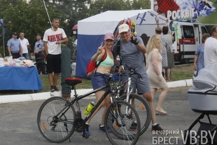 Агрогородок Вистычи вчера стал центром притяжения жителей Брестского района