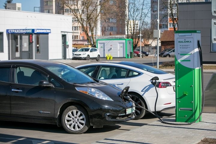Таможня о ввозе электромобилей в Беларусь: без пошлины, но с условием
