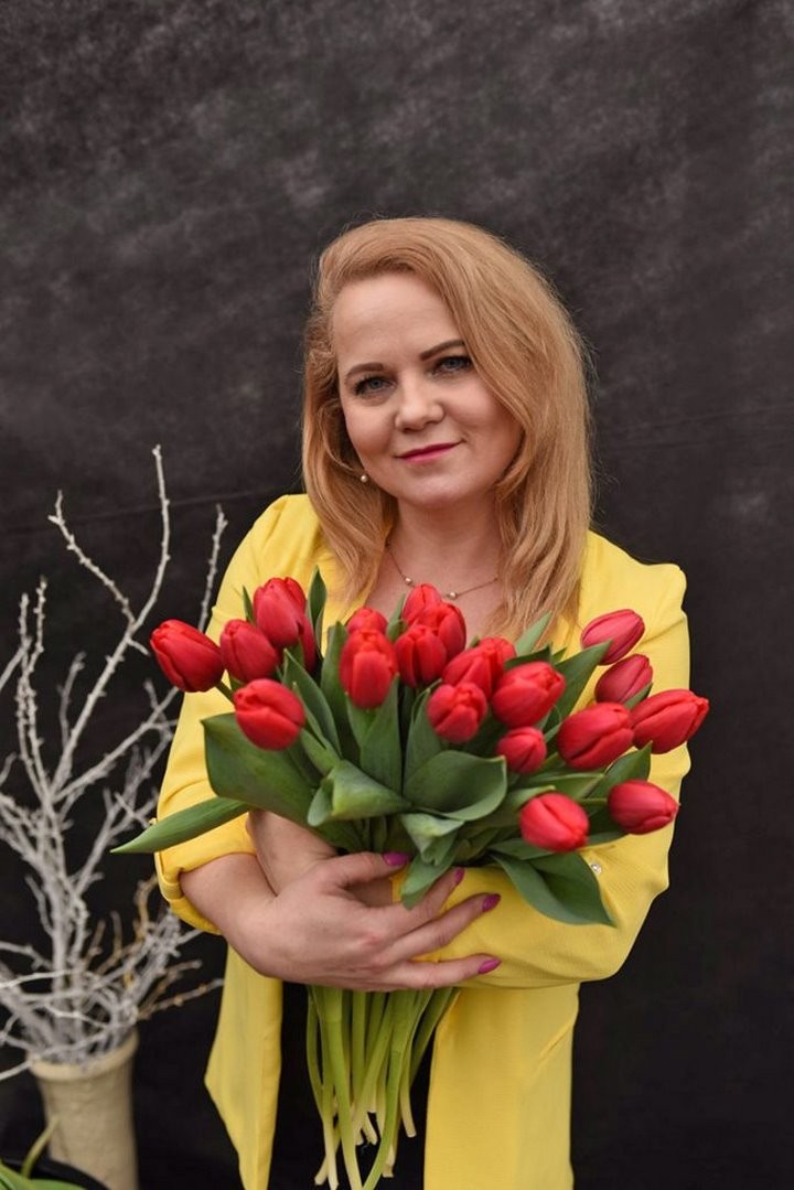 Жительница Брестской области не первый год выращивает тюльпаны на своем подворье