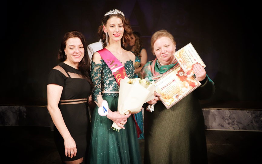 В конкурсе красоты и таланта среди женщин с нарушением слуха победила жительница Брестской области